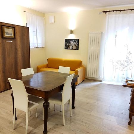La Suite Di San Rufino - Myassisisuite Appartamenti - A 13 Minuti Da San Francesco - 2 Letti Matrimoniali-Centrale Esterno foto