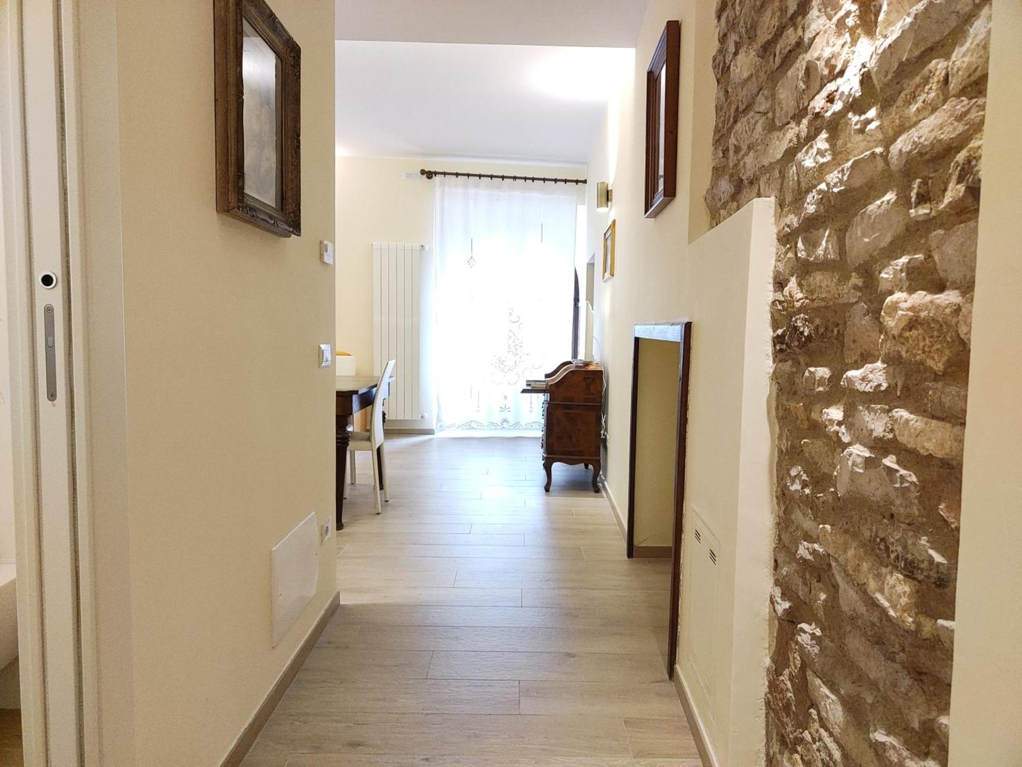 La Suite Di San Rufino - Myassisisuite Appartamenti - A 13 Minuti Da San Francesco - 2 Letti Matrimoniali-Centrale Esterno foto